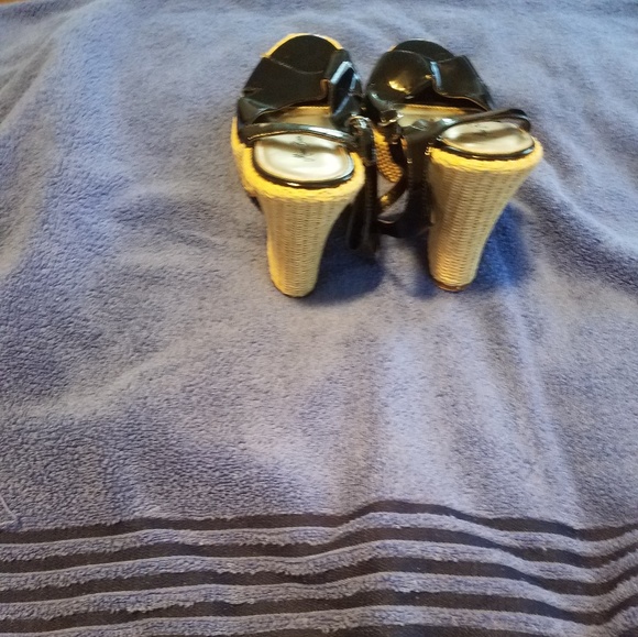 Black sandals - Picture 3 of 3